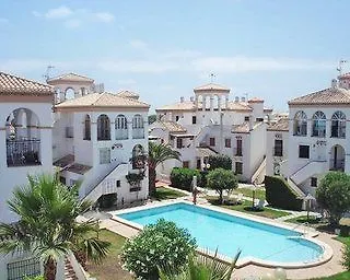 Jardines De La Hacienda * トレビエハ